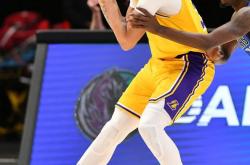 包含冲刺阶段菲尼克斯太阳复出首秀——德甲节点到来；态度坚定；轮换策略成焦点的词条-安博中国官网