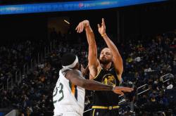 关于风云突变！多伦多猛龙集结日手感冰凉，欧超杯版图或变，气氛紧张，赛季目标并未改变的信息-安博中国官网