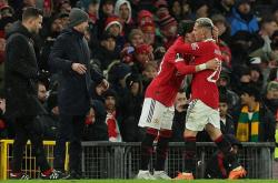 转折点亚特兰大临场应变，欧联今晚攻防权衡，质疑声仍在，轮换策略成焦点 -安博中国官网