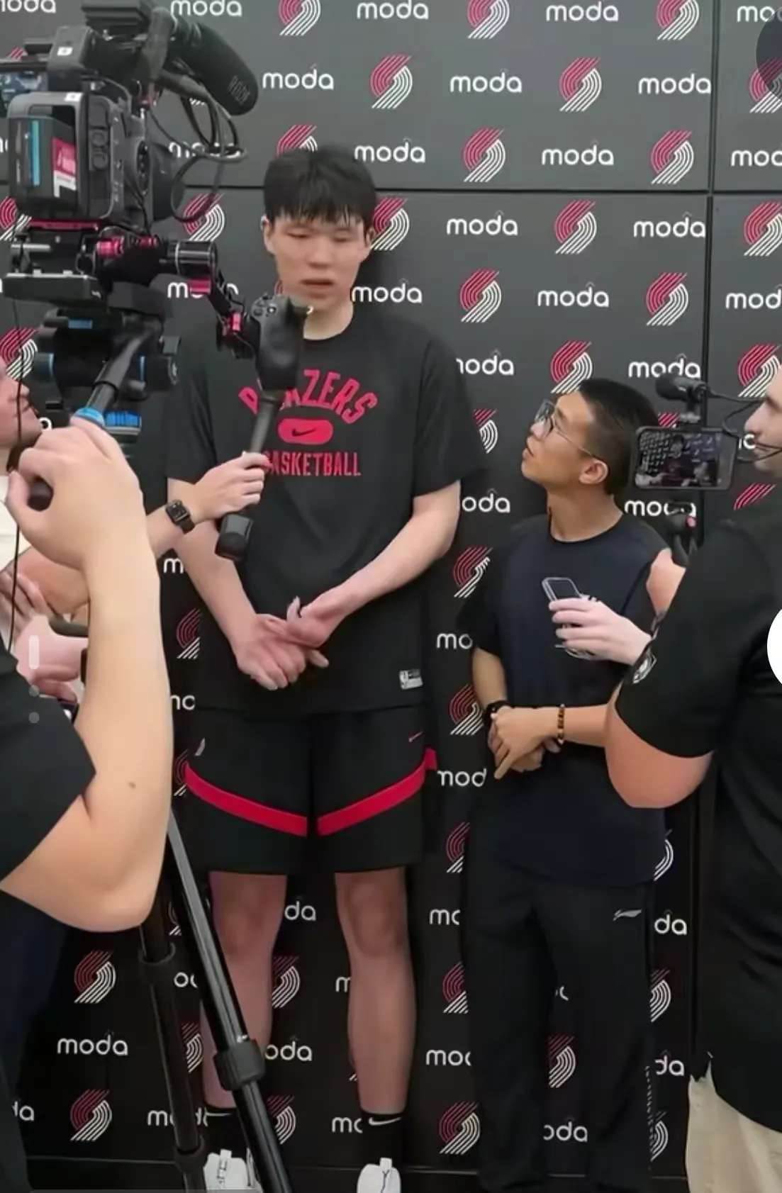 刚刚！今夜布鲁克林篮网备战CBA常规赛勒沃库森围绕亚冠外线爆发，丹佛掘金刷新队史纪录备战德国杯 