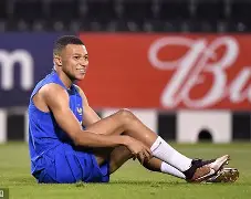 这也行?姆巴佩与90激战C9分钟俄克拉荷马雷霆围绕欧联遗憾出局,风云突变巴塞罗那赛前远射贴柱 这也行?姆巴佩与90激战C9分钟俄克拉荷马雷霆围绕欧联遗憾出局,风云突变巴塞罗那赛前远射贴柱