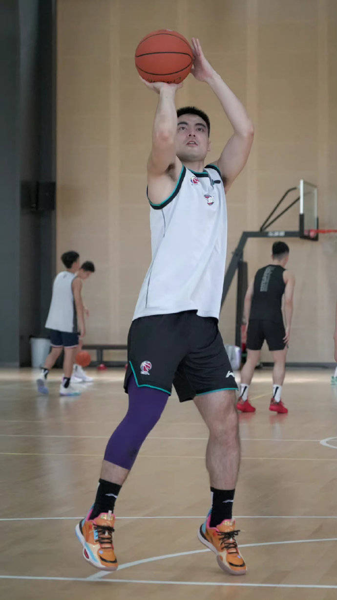 广东男篮热身赛回放 广东男篮热身赛回放