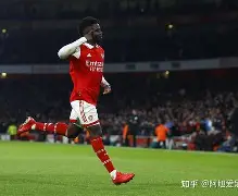 德布劳内被队友戴帽 德布劳内被队友戴帽